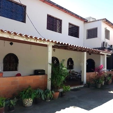 Hotel Donde Rafa à Maracay Extérieur photo