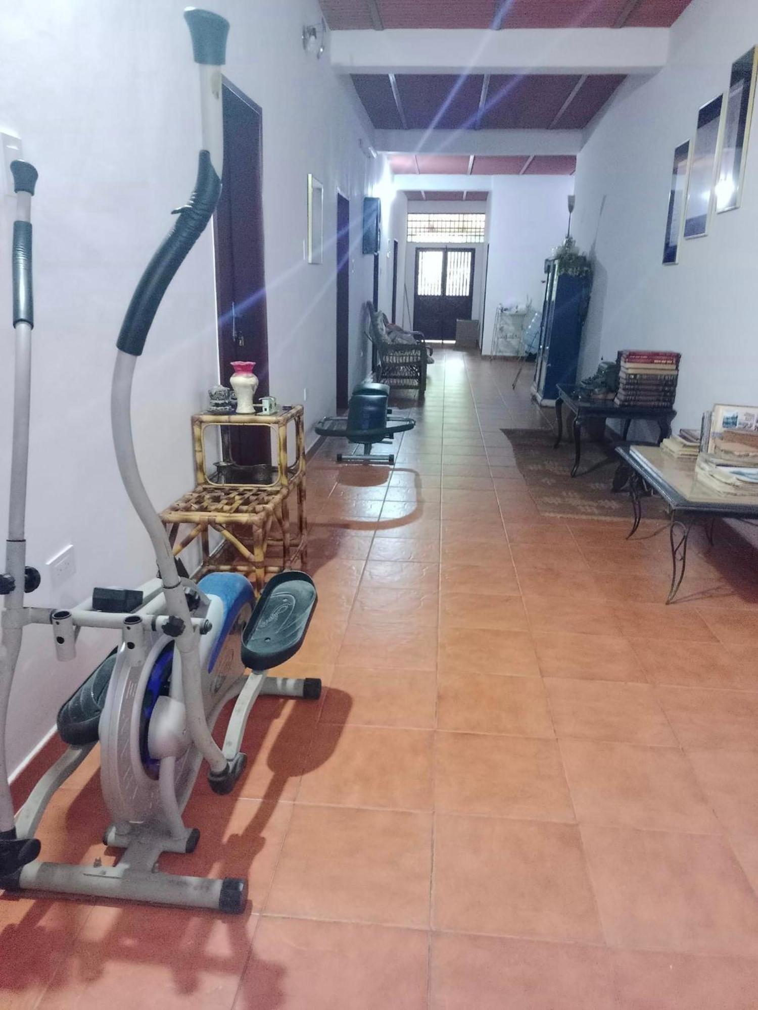 Hotel Donde Rafa à Maracay Extérieur photo